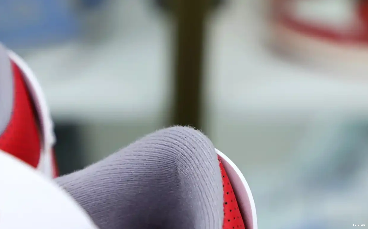 JORDAN 3RETRO